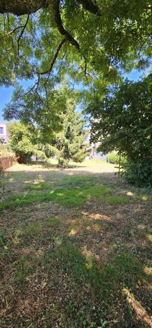 Ensemble immobilier offrant une opportunité de rentabilité immédiate.