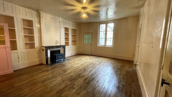 Maison Bourgeoise de 202 m² - Rue Bourbonnoux