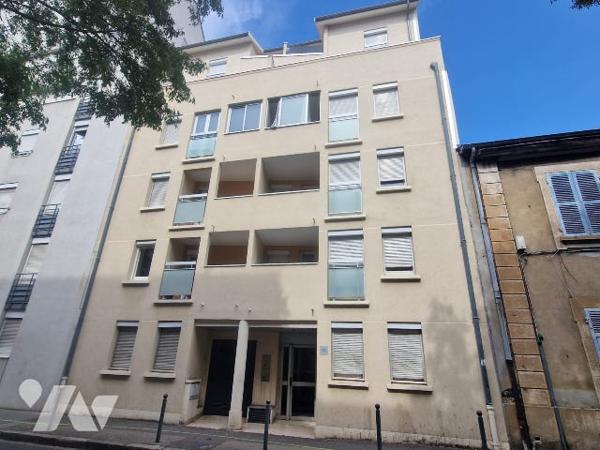 Grand T2 traversant de 60,59 m² avec balcon, cave et parking