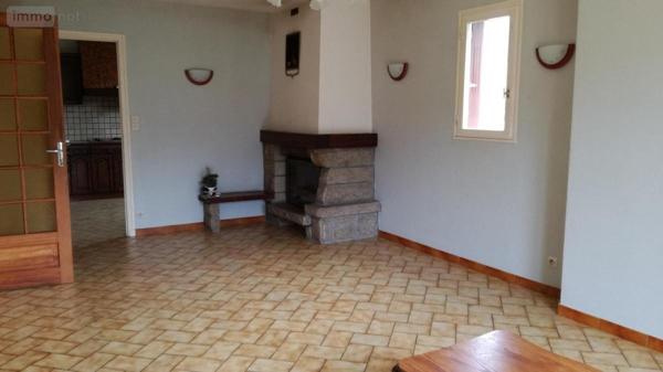 Maison à louer à Questembert dans le Morbihan (56230), ref : 56013-L76