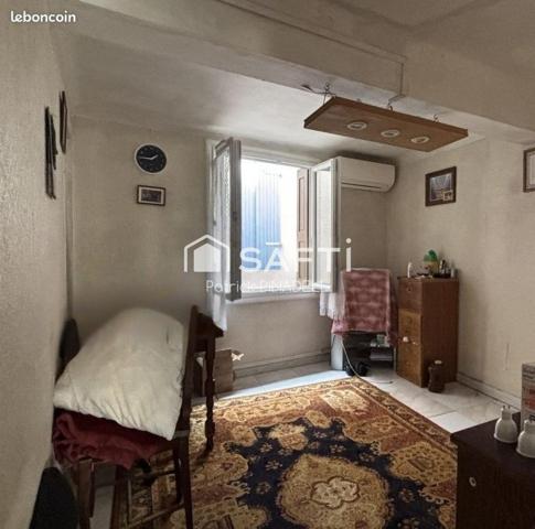 Maison d'habitation T3, sur 3 niveaux, 2 chambres, 2 WC, 1 salle d'eau, 1 garage