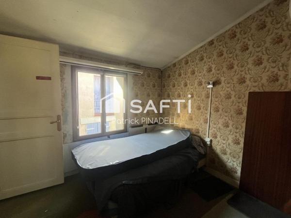 Maison d'habitation T3, sur 3 niveaux, 2 chambres, 2 WC, 1 salle d'eau, 1 garage