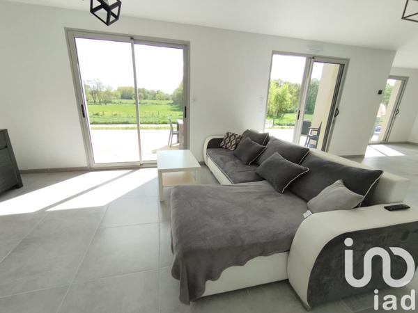 Pavillon 5 pièces de 159 m² à Montoire-sur-le-Loir (41800)