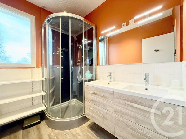 Maison à vendre  8 pièces - 155 m 2   RUOMS  - 07