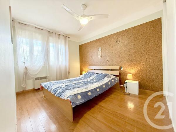 Maison à vendre  8 pièces - 155 m 2   RUOMS  - 07