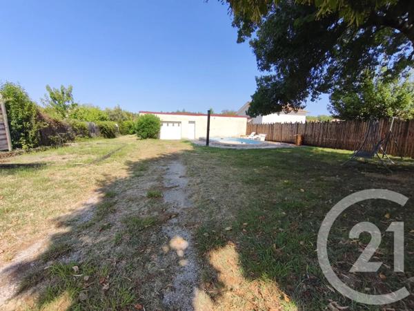 Maison à vendre  8 pièces - 155 m 2   RUOMS  - 07