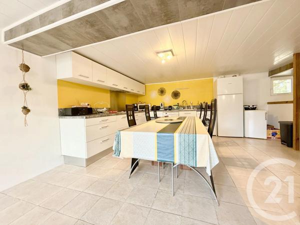 Maison à vendre  8 pièces - 155 m 2   RUOMS  - 07