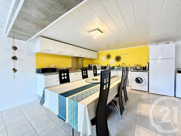 Maison à vendre  8 pièces - 155 m 2   RUOMS  - 07