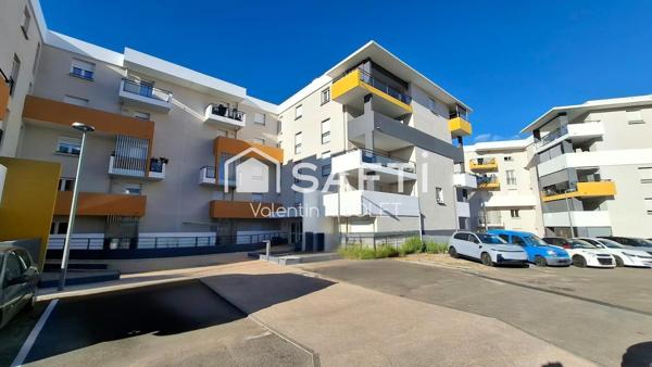 Grand Studio 30 m², Balcon - Locataire en place.