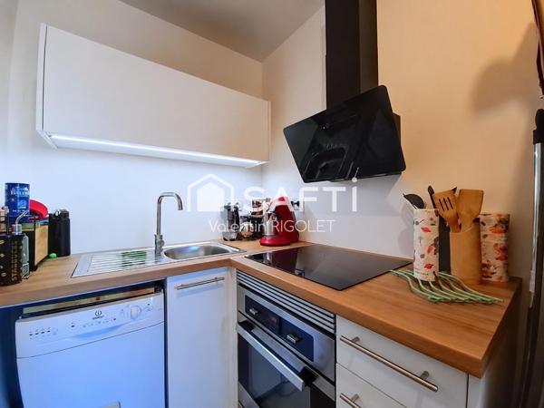 Grand Studio 30 m², Balcon - Locataire en place.