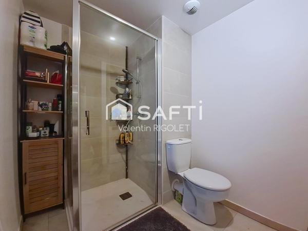 Grand Studio 30 m², Balcon - Locataire en place.
