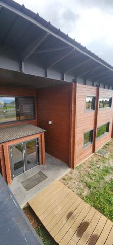 Local commercial/bureaux de 457m² avec terrain divisible et constructible