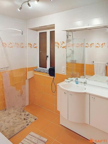 PROPRIETE AVEC VUE SUR LE VIGNOBLE CHAMPENOIS