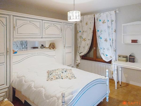 PROPRIETE AVEC VUE SUR LE VIGNOBLE CHAMPENOIS