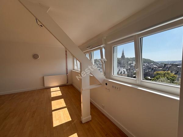 Très bel appartement en centre ville de Quimper ! Vue imprenable sur la Cathédrale