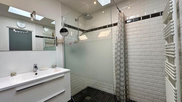 Wasquehal – Maison de charme avec jardin arboré et exposition idéale