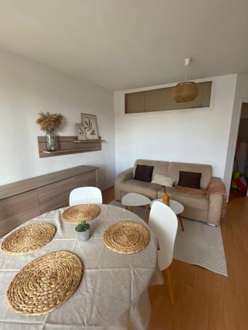 VENTE - Appartement T1 BIS entièrement rénovée et meublée