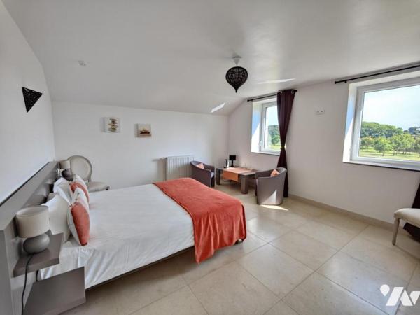 A VENDRE DOMAINE DE PRESTIGE