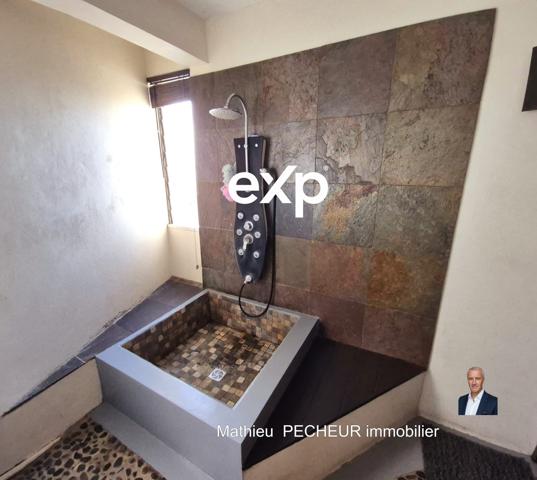 La Réunion / Saint-Denis Vauban / Appartement T5 (4 Chambres) 108 m2 habitables  + Parking