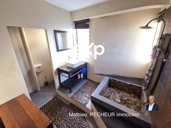 La Réunion / Saint-Denis Vauban / Appartement T5 (4 Chambres) 108 m2 habitables  + Parking
