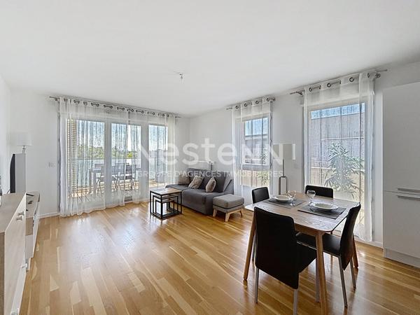 Appartement T4 BRON - 77 m2 - 3 chambres - Grande terrasse - Cave - Immeuble récent - 69500 BRON