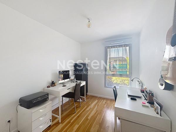 Appartement T4 BRON - 77 m2 - 3 chambres - Grande terrasse - Cave - Immeuble récent - 69500 BRON