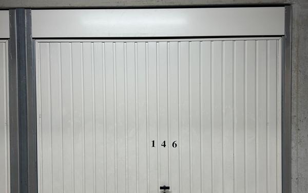 Stationnement à louer