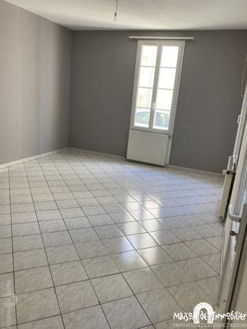 Location Maison de ville - 5 pièces - 102m² - Cave, cour et garage - COGNAC Centre-ville Détails des diagnostics énergétiques