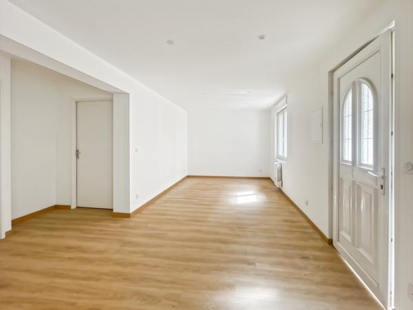 A LOUER A BORDEAUX, un appartement 3 pièces de 56.14m² avec jardin.