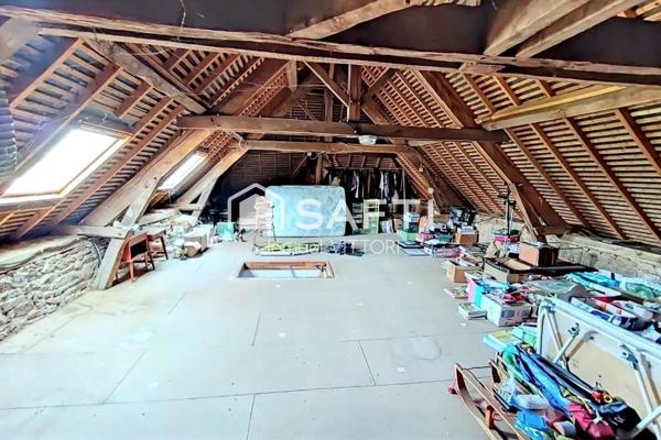 Maison en pierre, 3 chambres, porche, dépendance et terrain clos