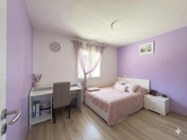 Une maison contemporaine lumineuse et aux beaux volumes au Cendre