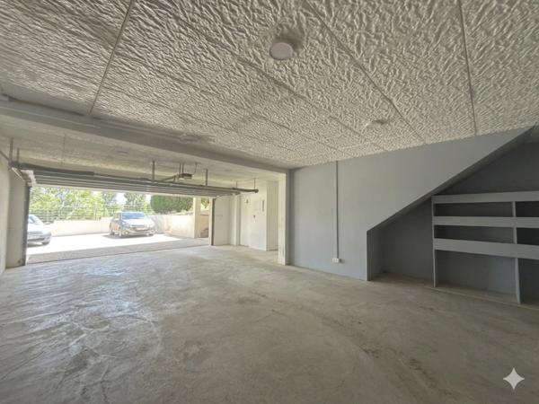 Une maison contemporaine lumineuse et aux beaux volumes au Cendre