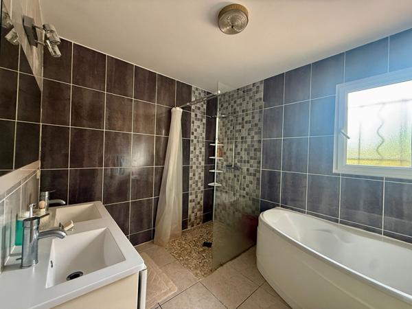 Maison plain-pied dans un quartier calme - 130 m2 , Saint sylvestre sur lot