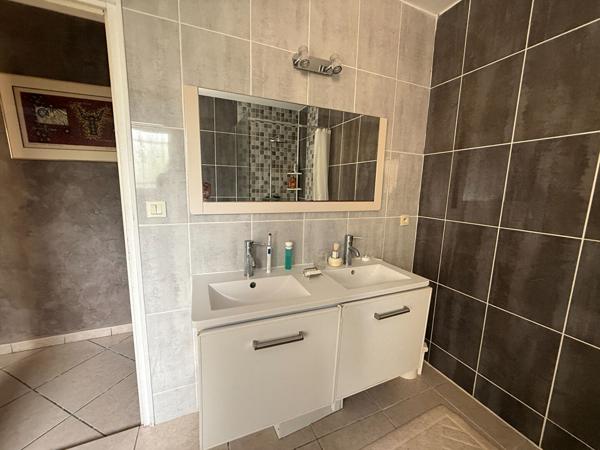 Maison plain-pied dans un quartier calme - 130 m2 , Saint sylvestre sur lot