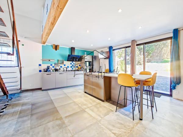 Villefranche-de-Panat (12430) Authentique grange rénovée – l’esprit campagne, le confort moderne