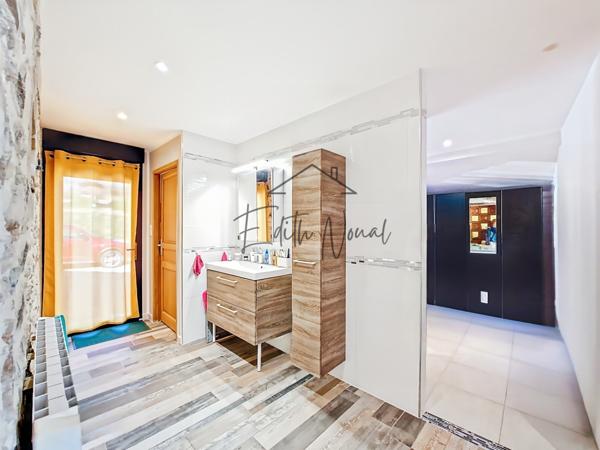 Villefranche-de-Panat (12430) Authentique grange rénovée – l’esprit campagne, le confort moderne