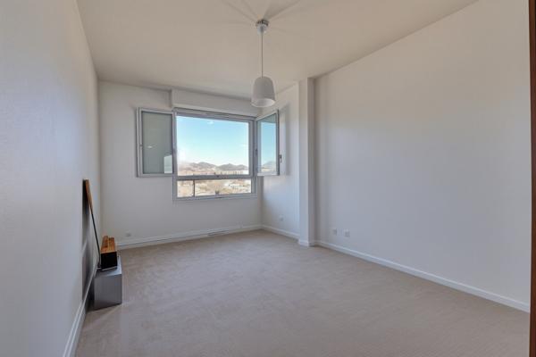 APPARTEMENT TYPE 3 / TERRASSE