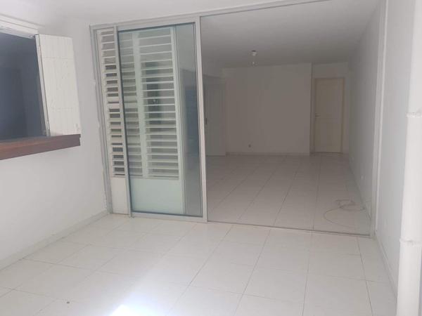À VENDRE – Appartement T4 vue mer à Dampierre, commune du Gosier (Guadeloupe)