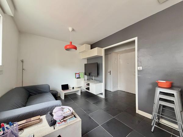 T2 MEUBLÉ 35 M², SAINT-ÉTIENNE, SECTEUR JEAN-JAURÈS / CARNOT