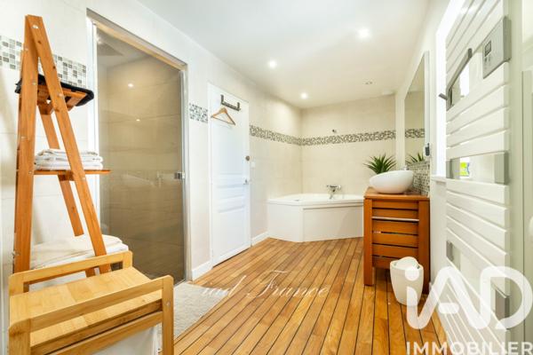 Maison à vendre 9 pièces 249 m² Breuil-Bois-Robert