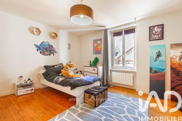 Maison à vendre 9 pièces 249 m² Breuil-Bois-Robert