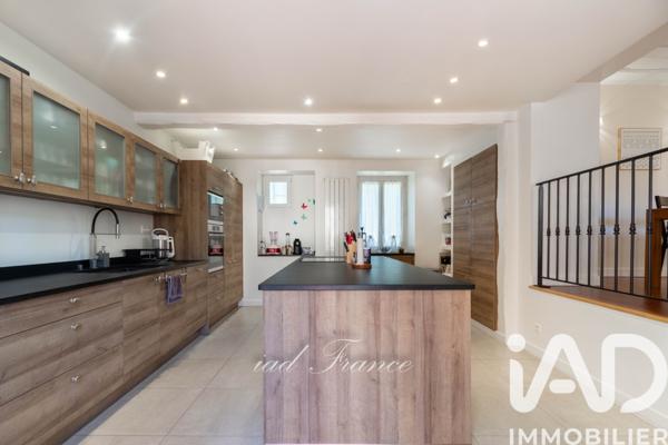 Maison à vendre 9 pièces 249 m² Breuil-Bois-Robert