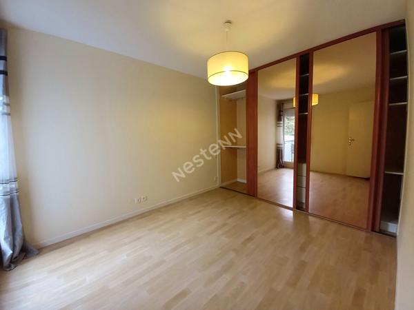 RARE ! Appartement 3 pièces avec terrasse, dépendances, proche du centre et commerces