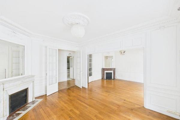 Vente - Appartement 4 pièces 99 m 2 Paris (75015)
