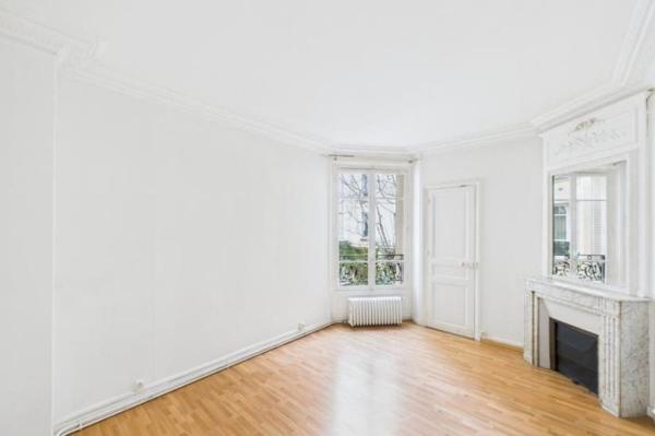Vente - Appartement 4 pièces 99 m 2 Paris (75015)
