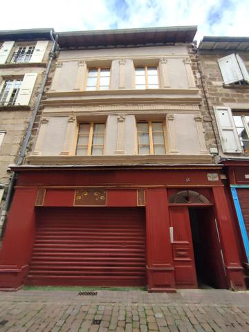 Appartement au centre du Puy en Velay 74 m2 + cave et grenier