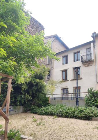 Appartement au centre du Puy en Velay 74 m2 + cave et grenier