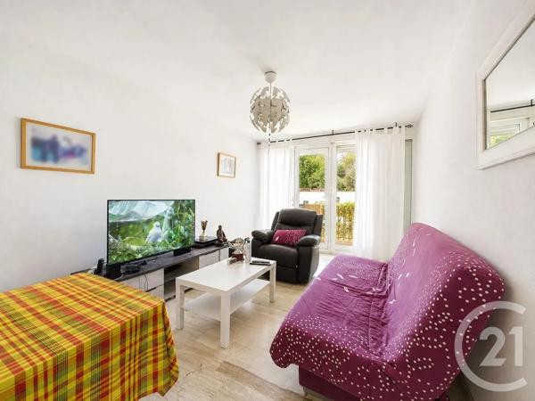 Appartement F2 à vendre  2 pièces - 39,74 m 2   LA VALETTE DU VAR  - 83