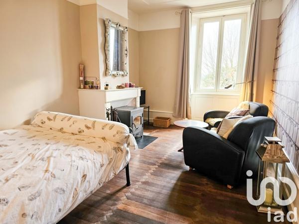 Manoir 18 pièces de 346 m² à Oradour-sur-Vayres (87150)