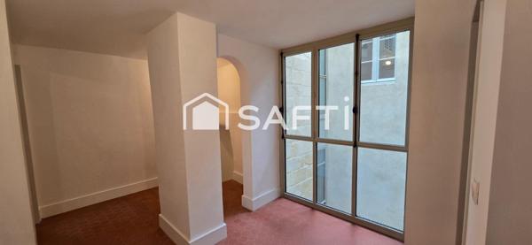 Duplex T5 rénové, vue jardin, intra-muros Avignon